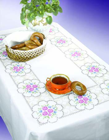  20.002.10 Набор для вышивания крестом Марья Искусница скатерть "Медальоны"