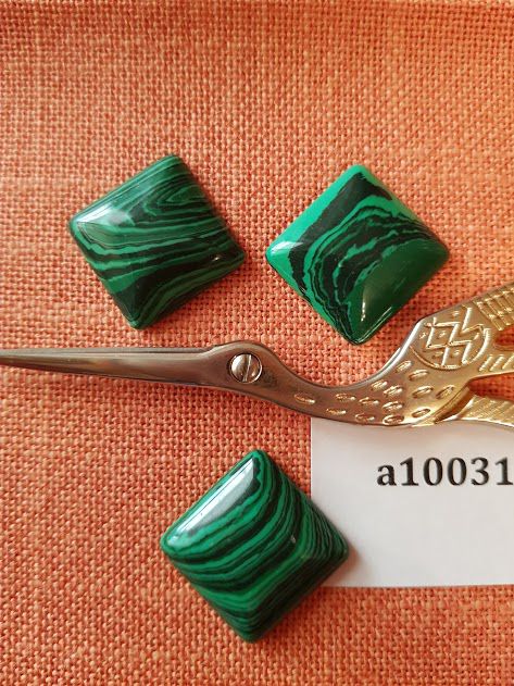 Магнит для игл (Кабошон, малахит (искусственный) квадрат) 20*20*5мм. а10031