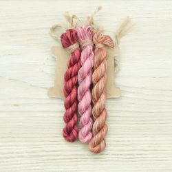 НМул-МГ83-1-2282 Набор ниток OwlForest для схемы «Простая буквица» (ПНК)